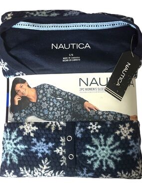 Nautica Women's Navy and Light Blue Snowflake Pajama Set